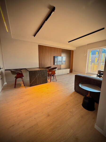 Morarilor, Costin Georgian,